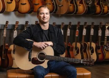Guitar Center is dropping its ban on playing ‘Stairway to Heaven.’ It’s part of the CEO’s big turnaround plan