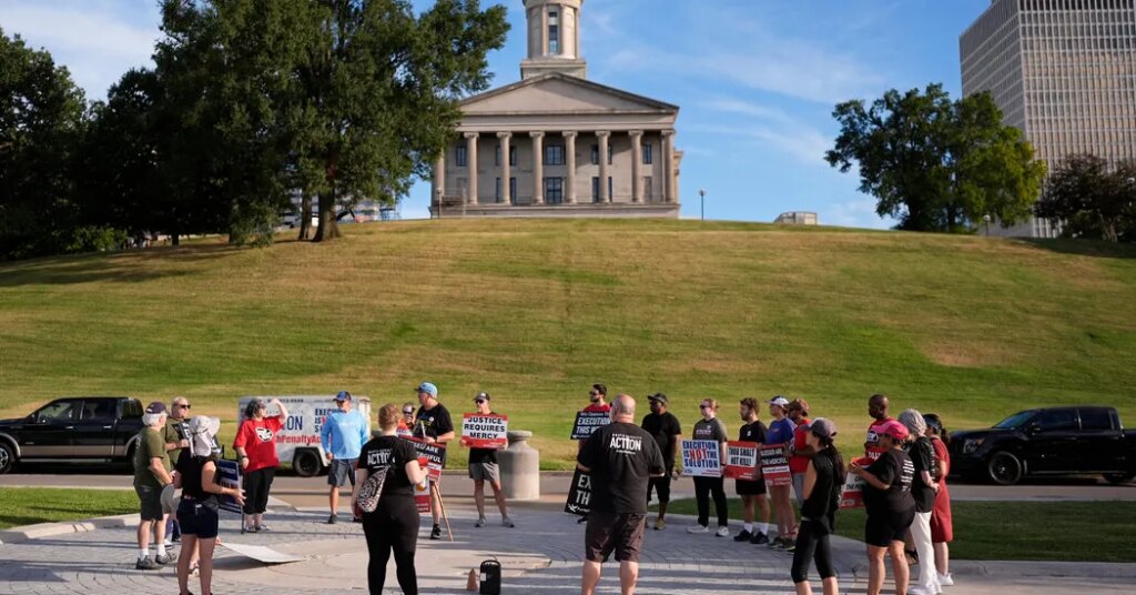 Executions Are Again on the Minds of a Divided Public