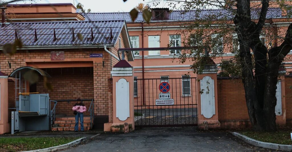 A Week Later, Russia Hasn’t Said What Pathogen Killed Plague Researcher