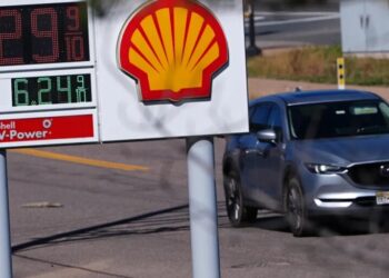 Russia’s deal to supply the U.S. with diesel is unlikely to ease pain at the pump, experts say. ‘It’s kind of shuffling deck chairs on the Titanic’