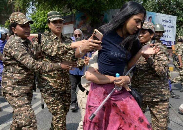 Indian Police Round Up Protest Leaders and Lock Down Delhi