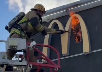 Dramatic moment SoCal McDonald’s bursts into flames as smoke pours from restaurant’s indoor playground