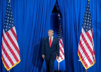 Rebuking Ukraine Over Oil Strikes, Trump Says It Should ‘Get a New President’