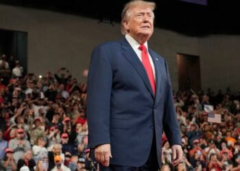Trump goes silent as rally speech disrupted within minutes: ‘Wacko screaming up there!’