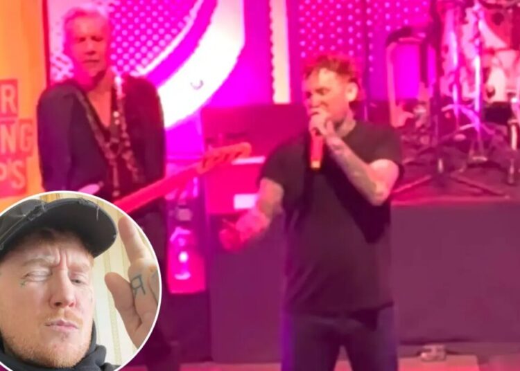 Sex Pistols singer Frank Carter clashes with male concertgoer for crashing women-only mosh pit: ‘Just f–king leave’