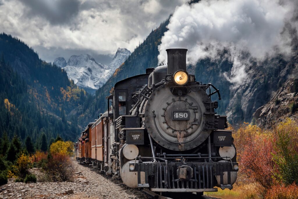 6 fall train rides perfect for leaf peeping
