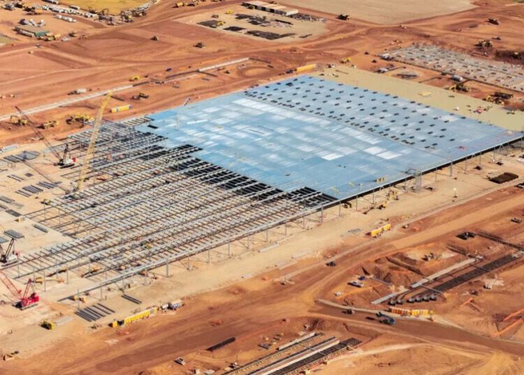 This Graph of Data Center Spending Compared to All Other Construction Will Give You Chills