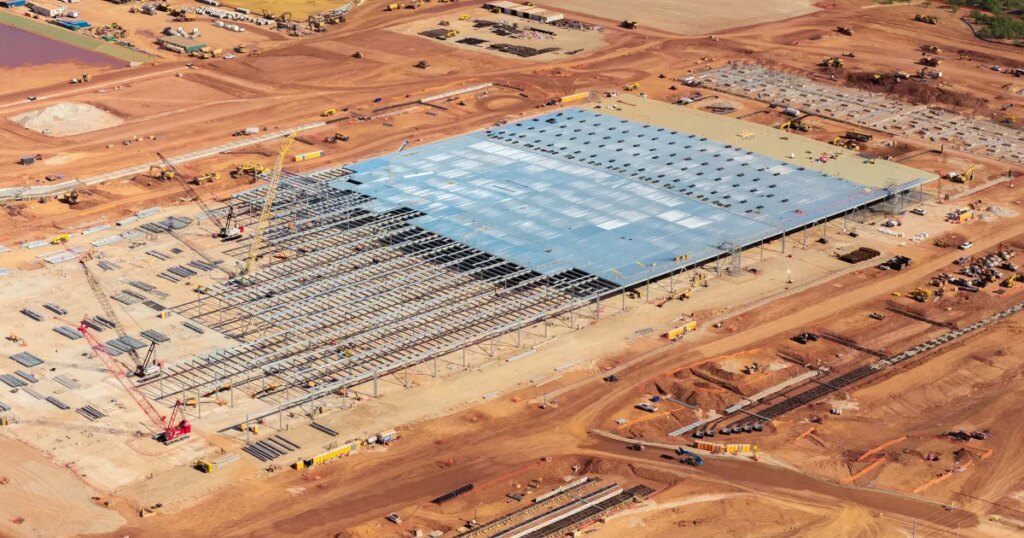 This Graph of Data Center Spending Compared to All Other Construction Will Give You Chills