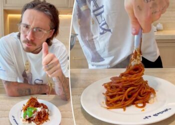 Aspiring chef Brooklyn Beckham brutally trolled for cooking ‘burnt’ spaghetti: ‘That looks dreadful’