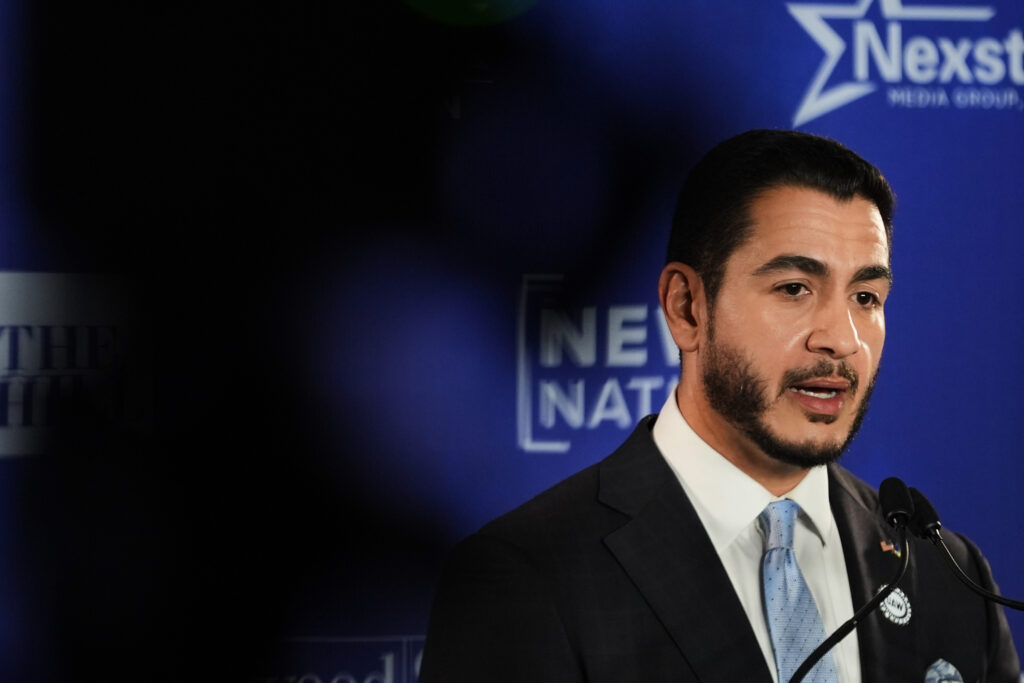 Abdul El-Sayed walks back Obama criticism ahead of their campaign event