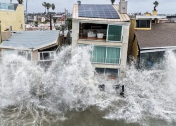 Powerful Storm Surge Pounds Beach Homes in Southern California