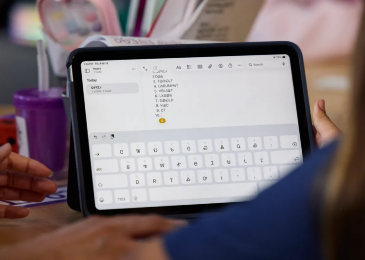 How Apple Puts Indigenous Languages on the iPhone Keyboard
