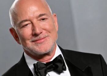 Jeff Bezos says people have been ‘incorrectly’ taught that success is a villain: ‘You can be a billionaire if you started a hamburger stand,’ he slams