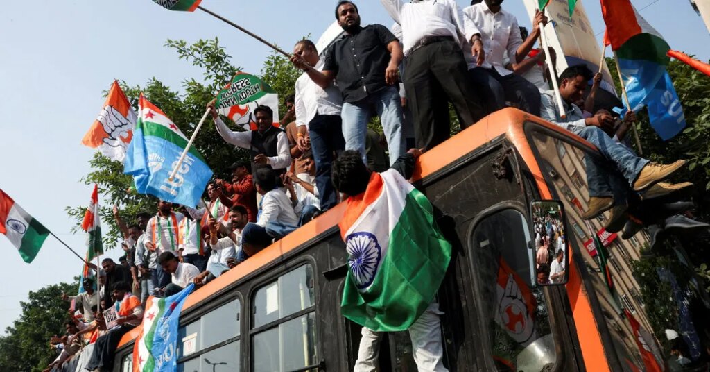 After Lockdown, Sea of Protesters Flows Through India’s Capital