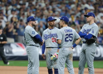 Dodgers’ three-peat dreams are on life support as the deflated heroes return home
