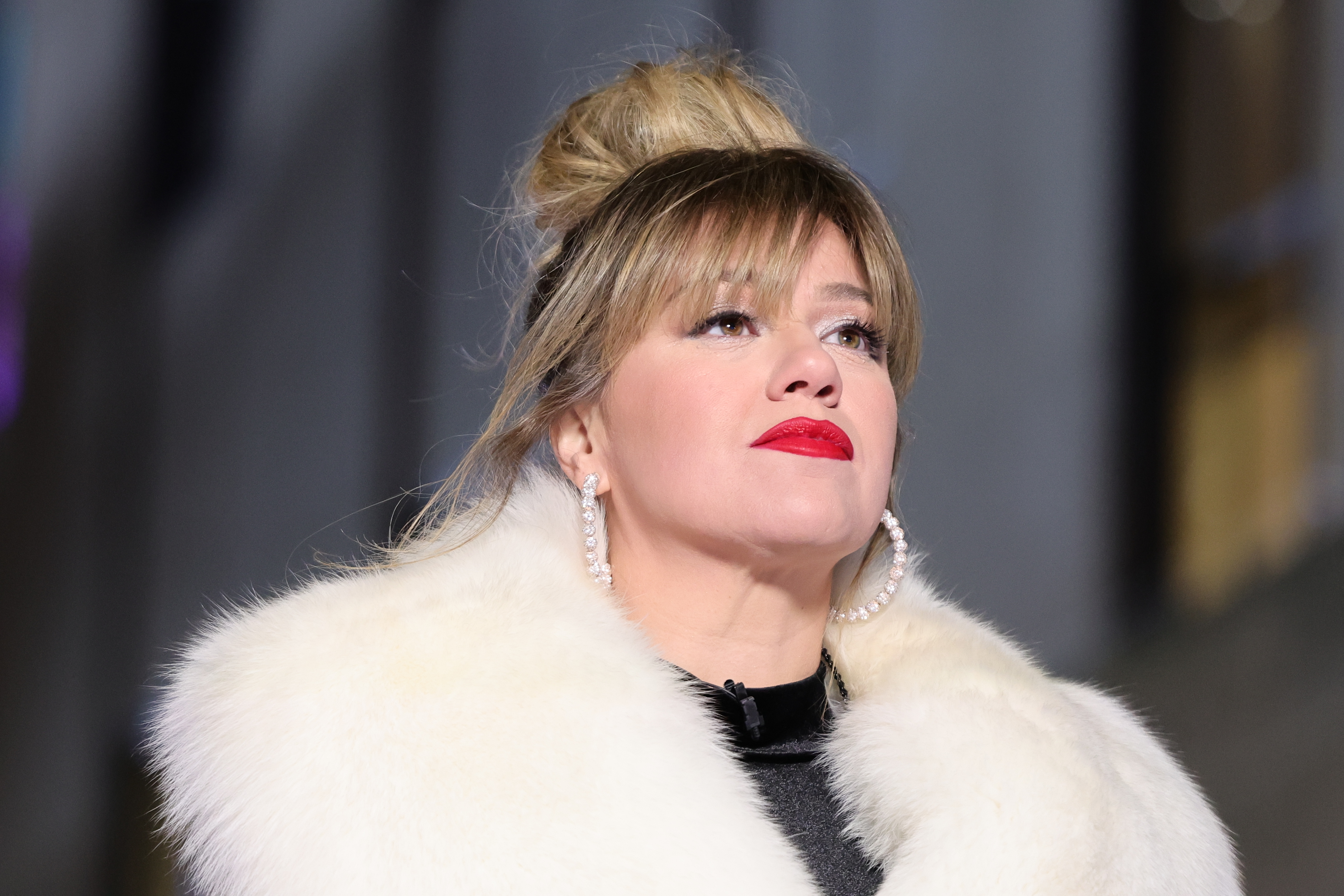 Kelly Clarkson performs during the Rockefeller Center Christmas Tree Lighting Ceremony.