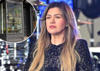 Brooklyn store eviscerated by Kelly Clarkson insists they offer ‘something for everyone’ after ‘Pretty Woman’ moment