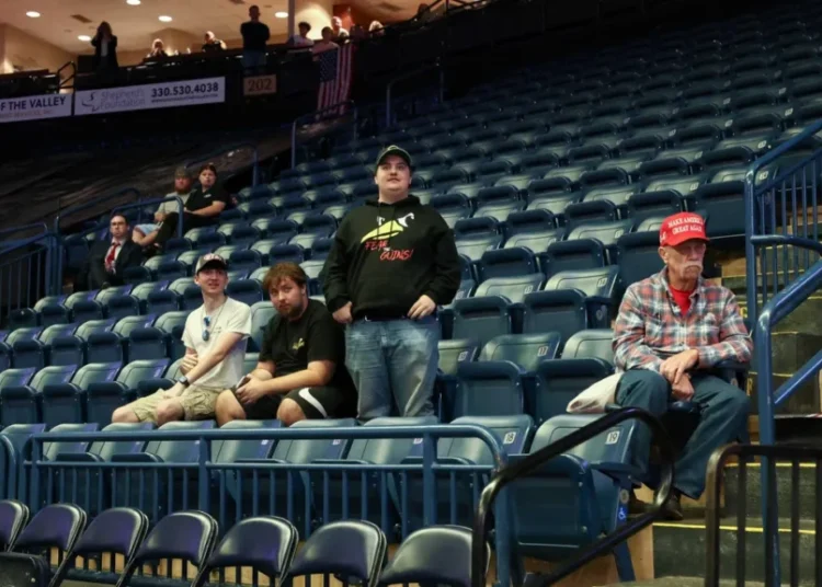 White House enraged after Kaitlan Collins shares embarrassing clip of Trump’s empty seats