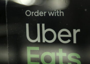 Uber executive overseeing robotaxi push to leave amid leadership departures