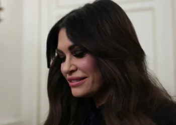 Kimberly Guilfoyle fires off a parting message to Trump after being told to resign