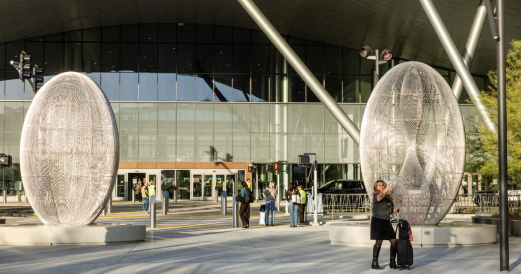 Burbank airport’s new $1.3-billion terminal opens — bigger and sleeker than ever