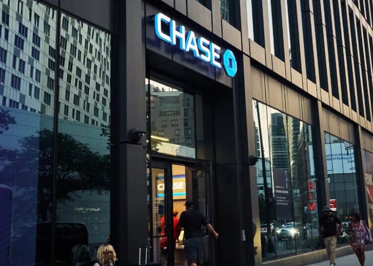 Rising Interest Rates Bite Some Wall St. Banks