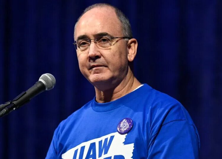 U.A.W. Re-elects Shawn Fain as President
