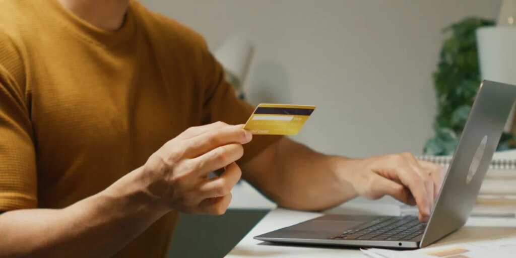 More than a third of Americans earning over $500,000 say they’re living paycheck to paycheck, Goldman Sachs finds