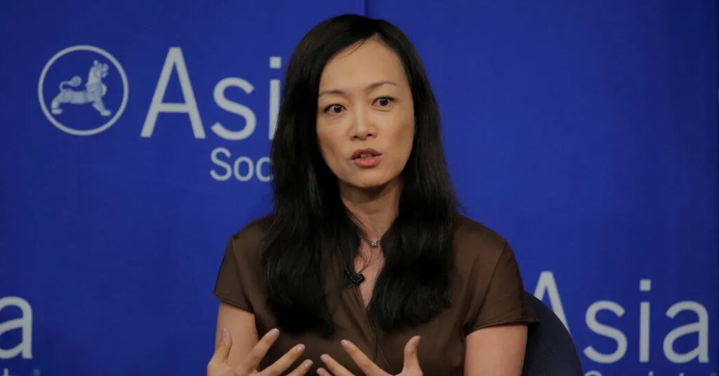 U.S. to Drop Charges Against Ex-C.I.A. Analyst Over Aid to South Korea