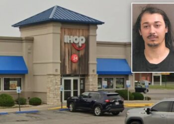 Indiana gunman accuses IHOP cook of having sex with his wife before chasing him with knife: court docs