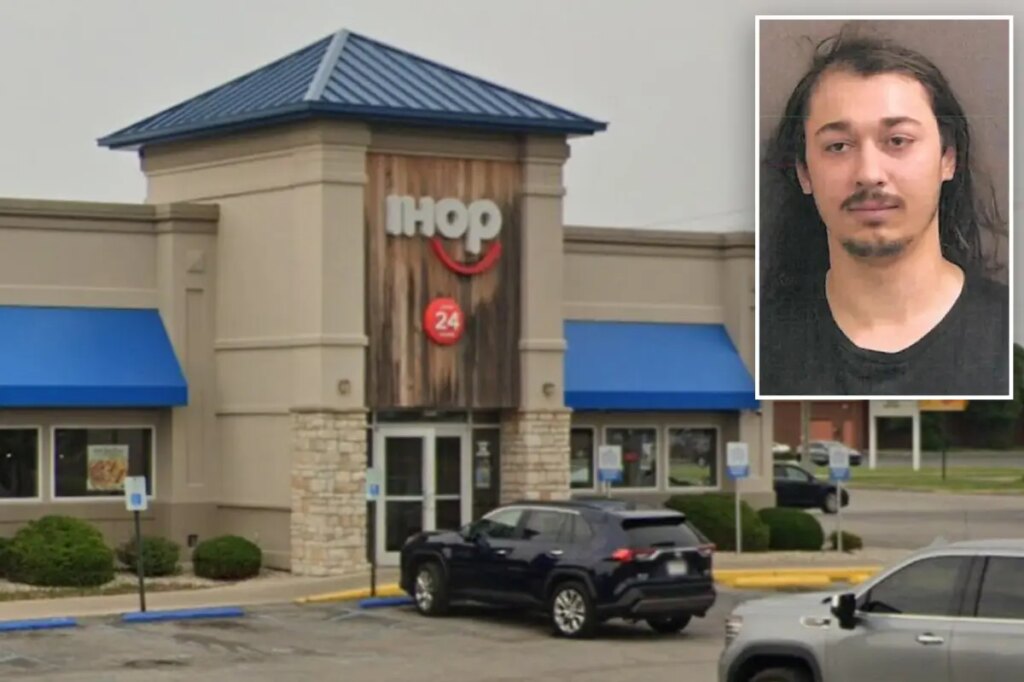 Indiana gunman accuses IHOP cook of having sex with his wife before chasing him with knife: court docs