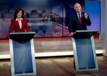 Hochul looked like a ‘deer in the headlights’ during NY gov debate against Blakeman: body language expert