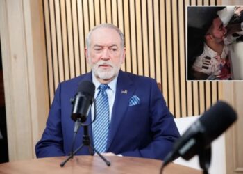 Mike Huckabee calls flydubai near disaster a ‘9/11 situation’ — says airlines must take closer look at crew members’ social media history 