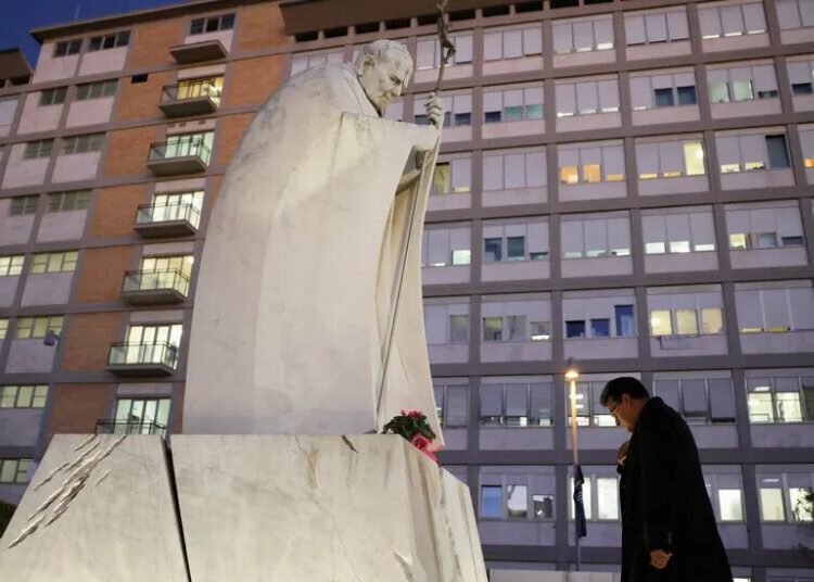 As Pope Leo Recovers in Hospital, Well-Wishers Offer Their Prayers