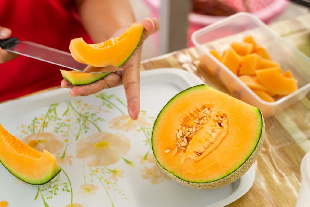 Got fall allergies? These foods may make your mouth itch.