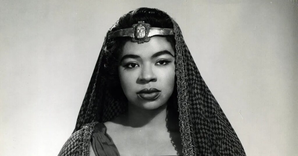 Martina Arroyo, Luminous Soprano Who Broke Barriers, Dies at 89