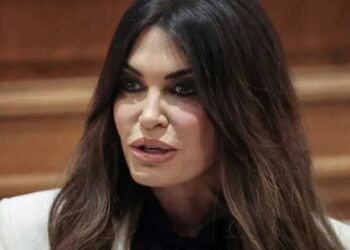 Kimberly Guilfoyle tried to get damaging report scrubbed before her ouster: report