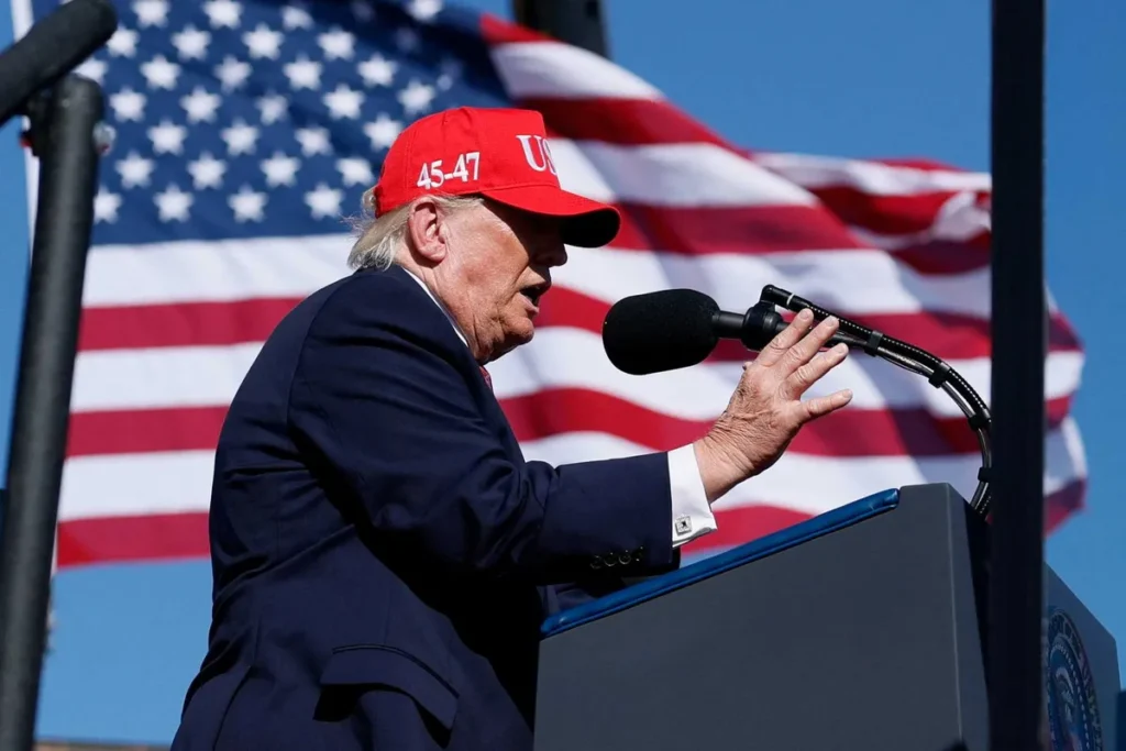 ‘Scum of the earth!’ Trump floats shocking punishment for government leakers