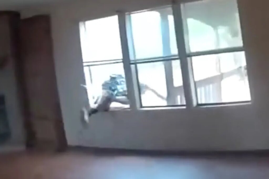 Copper theft suspect’s desperate escape caught on bodycam video before deputies discover what he left behind