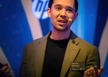 What is it like running a Fortune 500 business? HP’s regional CTO on adopting AI safely and motivating tech teams