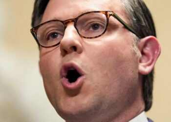 GOP gives up on critical swing district in yet another blow to their prospects: report