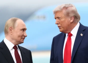 ‘Something is up’: Ex-GOP operative alarmed as shady Trump deal points to Ukraine blackout