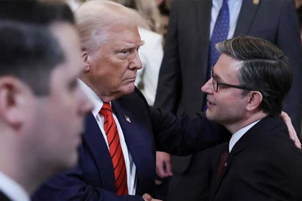 Secret ballot could handcuff Trump bailing out Mike Johnson: ‘He’s got a lot less stroke’