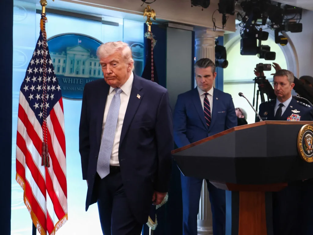‘Absolute chaos’: Ex-Trump press secretary issues ominous warning about president’s future