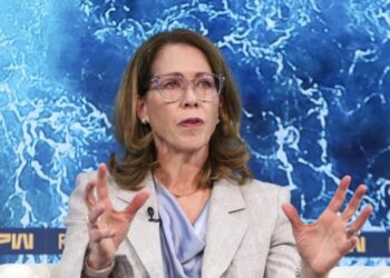 Boardrooms are no longer rewarded for being right, Lumen CEO says, and it means executive partnerships are more important than ever