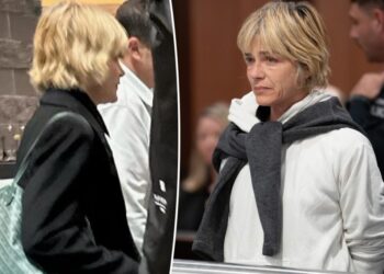 Selma Blair seen in first appearance at ’90s Con following court hearing: ‘I’m nervous’