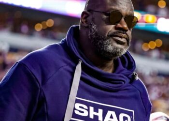 Despite a $500 million net worth, Shaq’s on his 5th college degree—and tells Gen Z that AI can’t replace sitting across people smarter than you