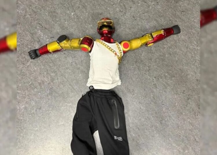 Livestreamers Film Themselves Using Humanoid Robot to Sexually Assault Teen Girl, Prompting Police to Seize the Bot