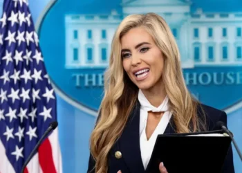 Body language expert spots ‘very strange’ Katie Zacharia moment before Trump fired her