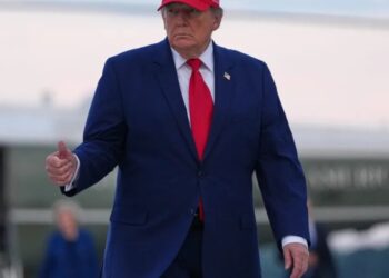 In midterm races, Democrats are using the Iran war to target Republicans—even some who never served in Congress and couldn’t have cast votes on it